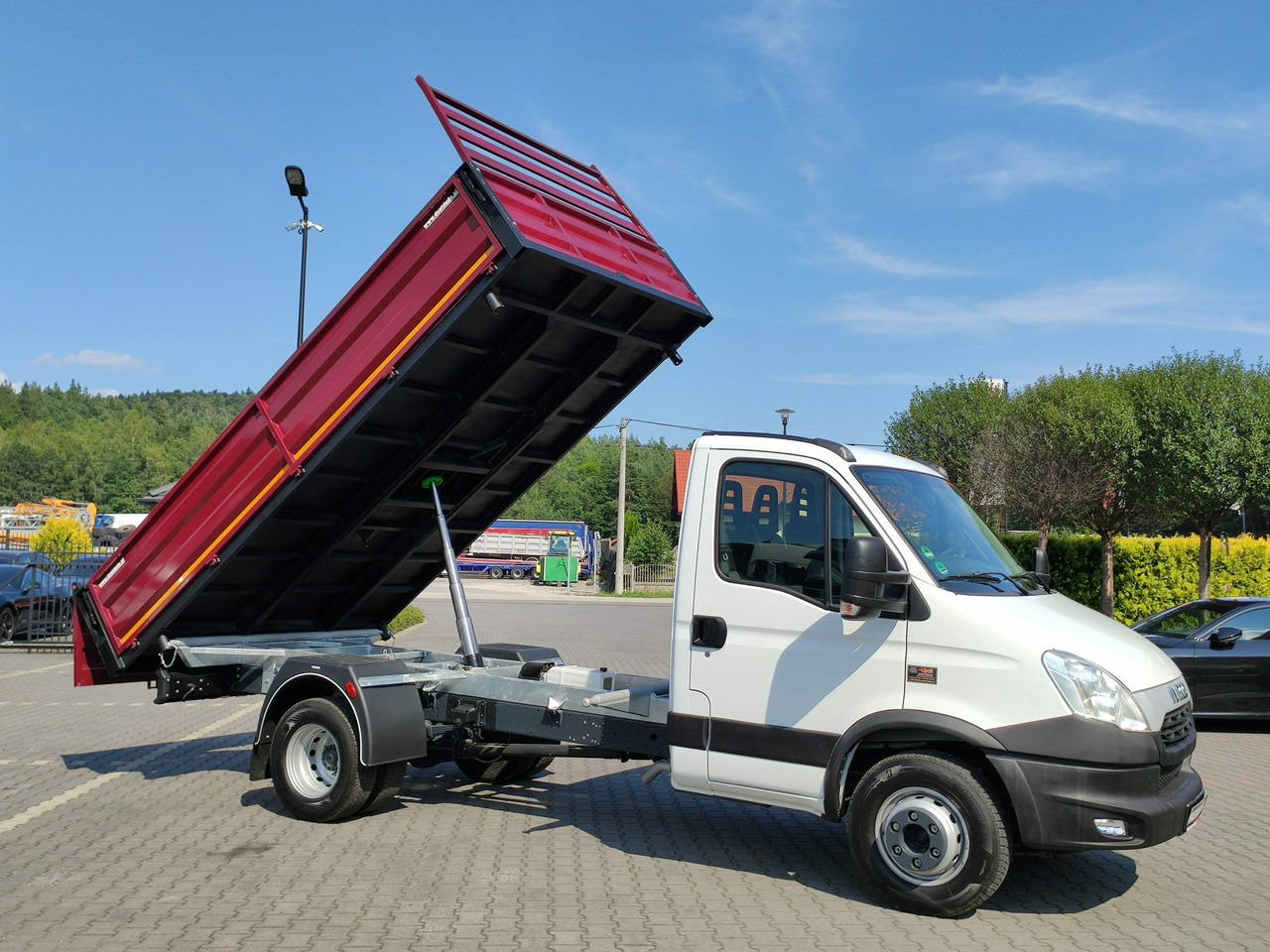 Iveco Daily 70C18 V H - قلاب صغير: صور 4 Iveco Daily 70C18 V H - قلاب صغير: صور 4