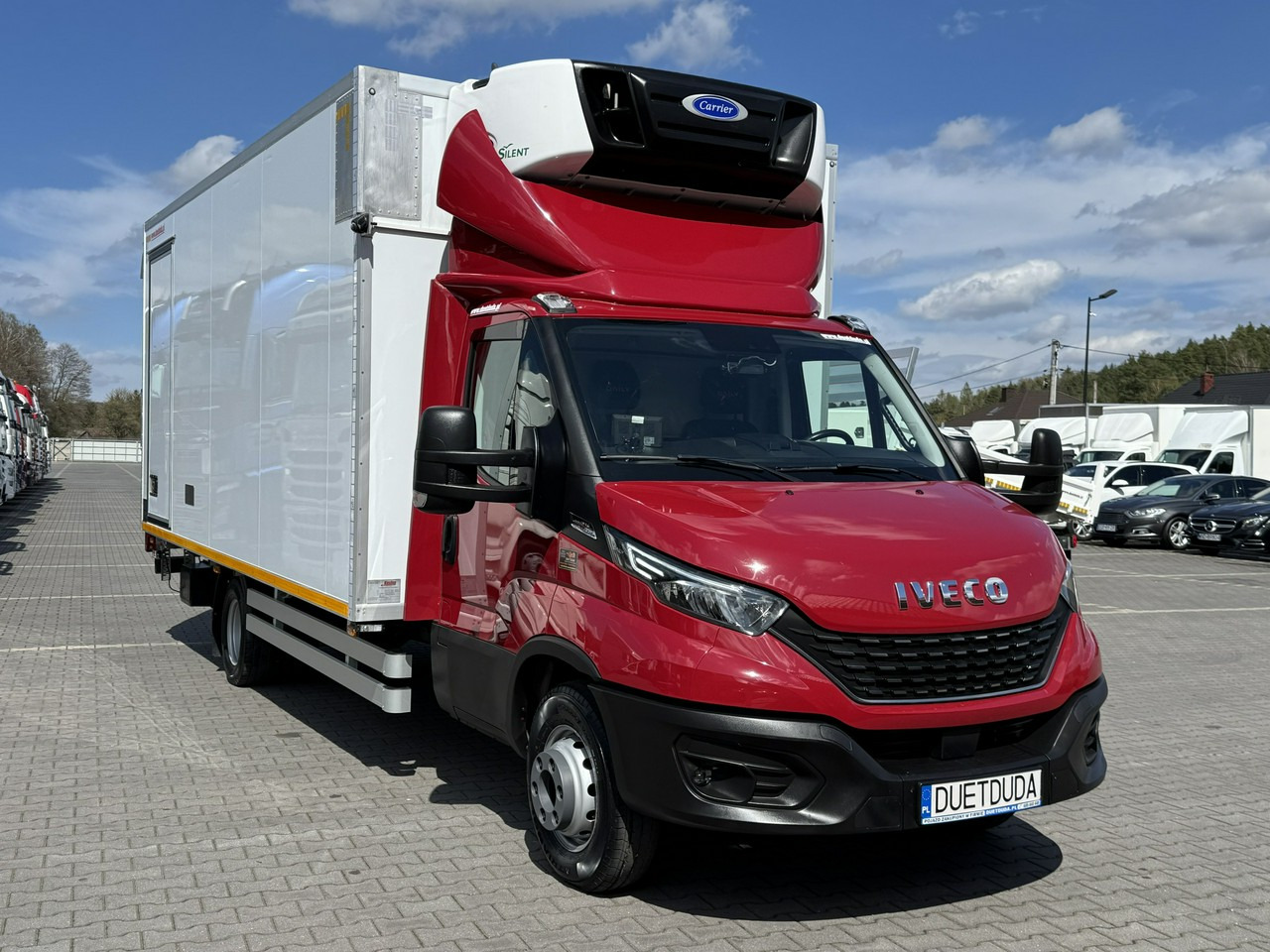 Iveco Daily 72C21 Mroźnia HI-MATIC Ściana Grodziowa Multitemperatura - الشاحنات الصغيرة المبردة: صور 4 Iveco Daily 72C21 Mroźnia HI-MATIC Ściana Grodziowa Multitemperatura - الشاحنات الصغيرة المبردة: صور 4