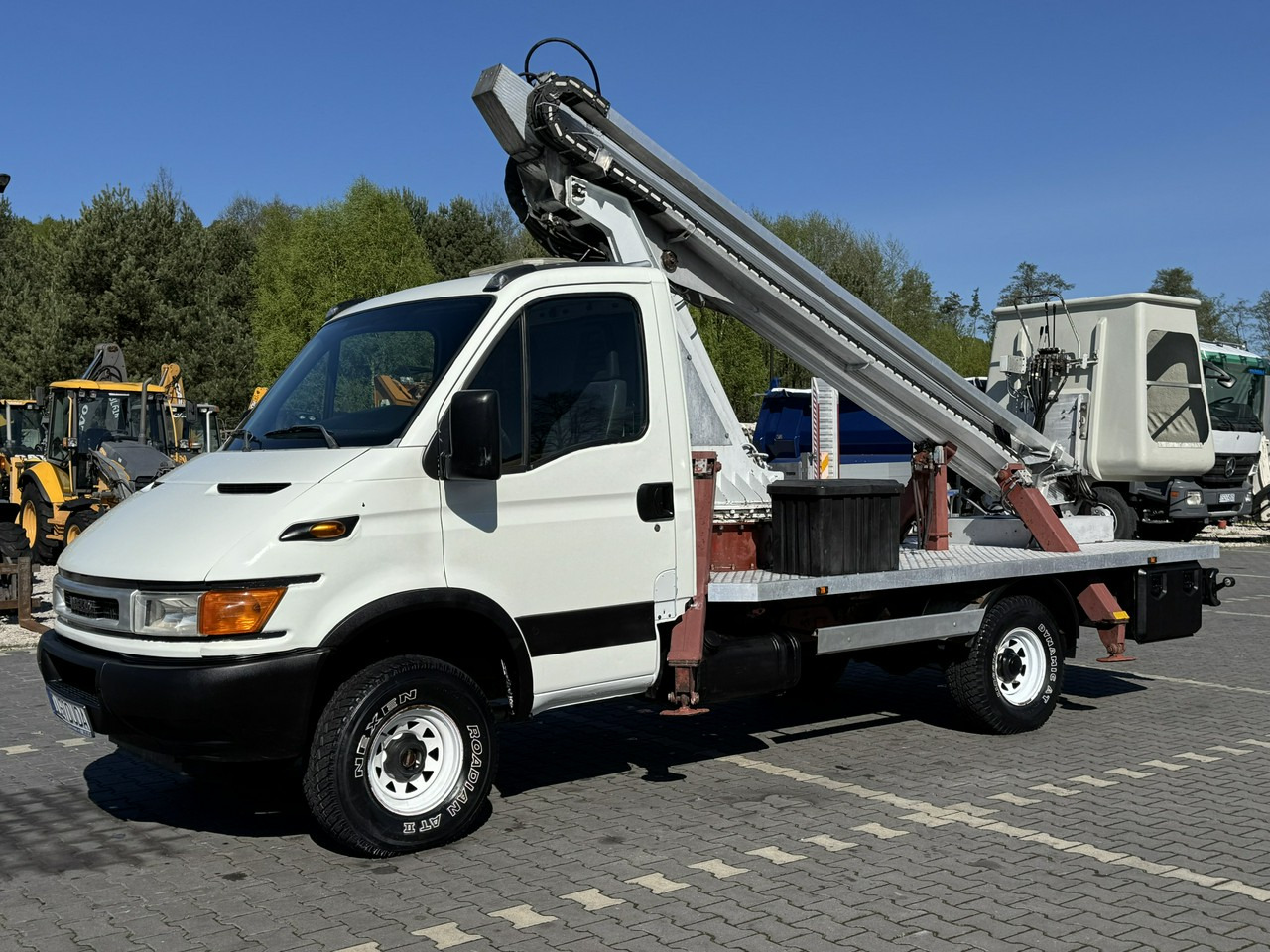 Iveco Daily - مصاعد الازدهار محمولة على شاحنة: صور 5 Iveco Daily - مصاعد الازدهار محمولة على شاحنة: صور 5