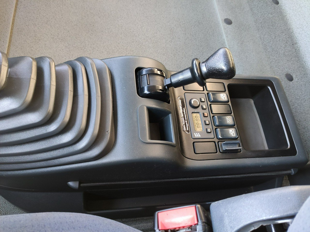 قلابات, شاحنة كرين MAN Man 26.440 6x4 HDS HIAB 166 B-3 DUO Wywrotka Meiller 2-stronna: صور 35 قلابات, شاحنة كرين MAN Man 26.440 6x4 HDS HIAB 166 B-3 DUO Wywrotka Meiller 2-stronna: صور 35