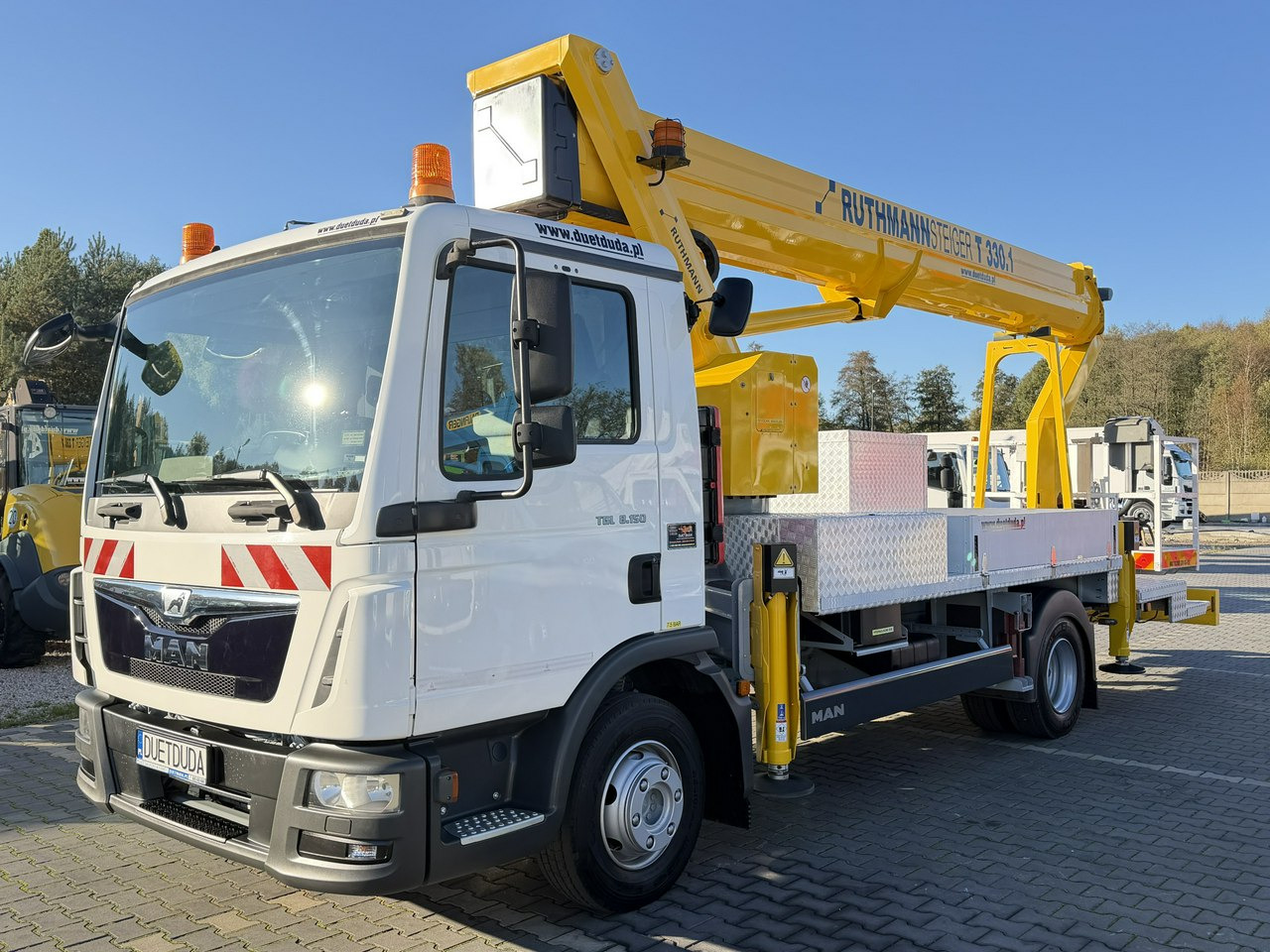 MAN TGL 7.150 Zwyżka Ruthmann T330 33-Metry w bok 21m Mały przebieg - مصاعد الازدهار محمولة على شاحنة: صور 4 MAN TGL 7.150 Zwyżka Ruthmann T330 33-Metry w bok 21m Mały przebieg - مصاعد الازدهار محمولة على شاحنة: صور 4