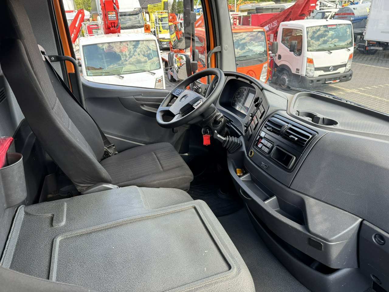 مصاعد الازدهار محمولة على شاحنة Mercedes Atego 718 E6 4x4 Zwyżka PALFINGER P210 BK Podnośnik Koszowy: صور 34