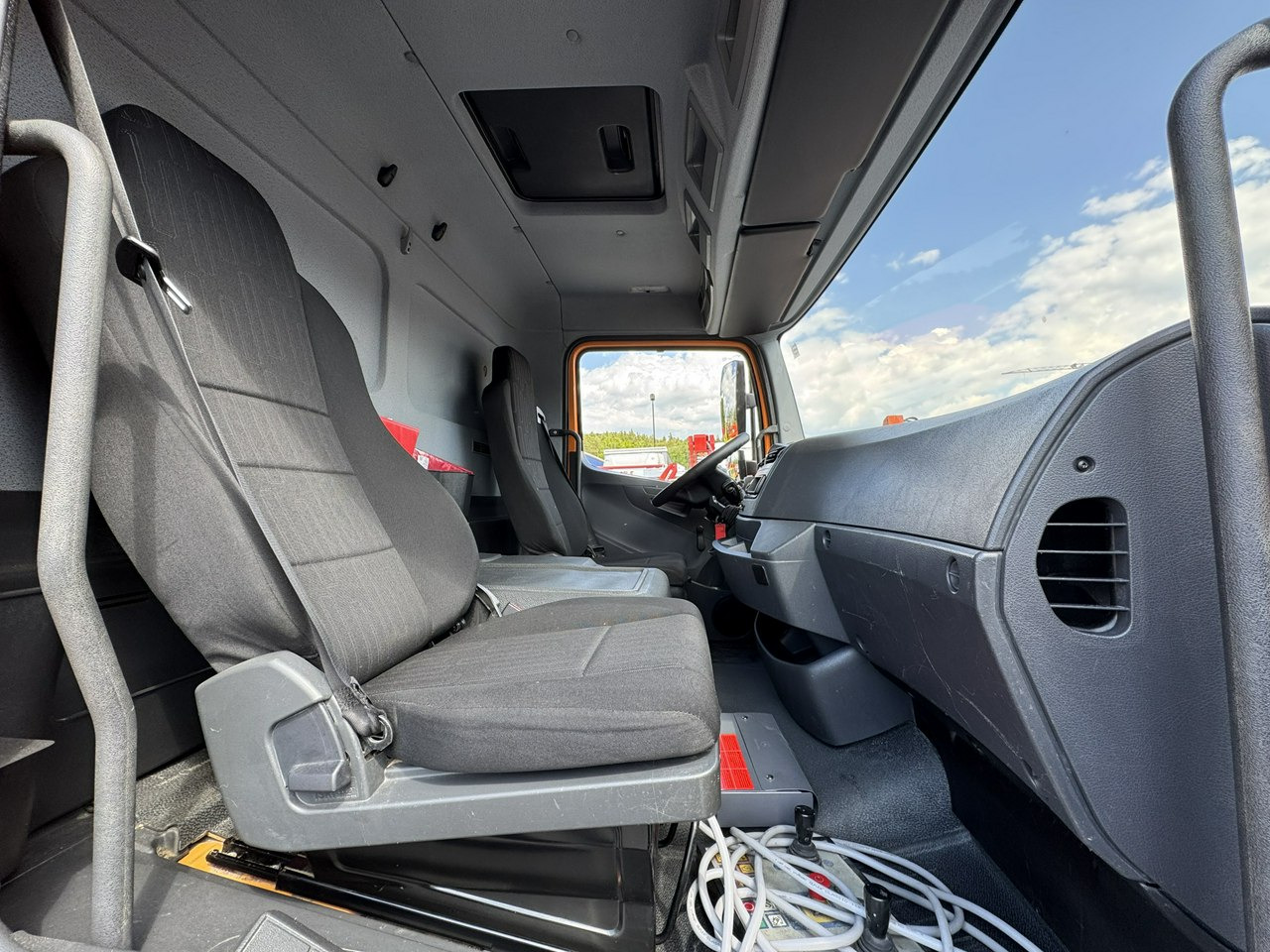 مصاعد الازدهار محمولة على شاحنة Mercedes Atego 718 E6 4x4 Zwyżka PALFINGER P210 BK Podnośnik Koszowy: صور 33