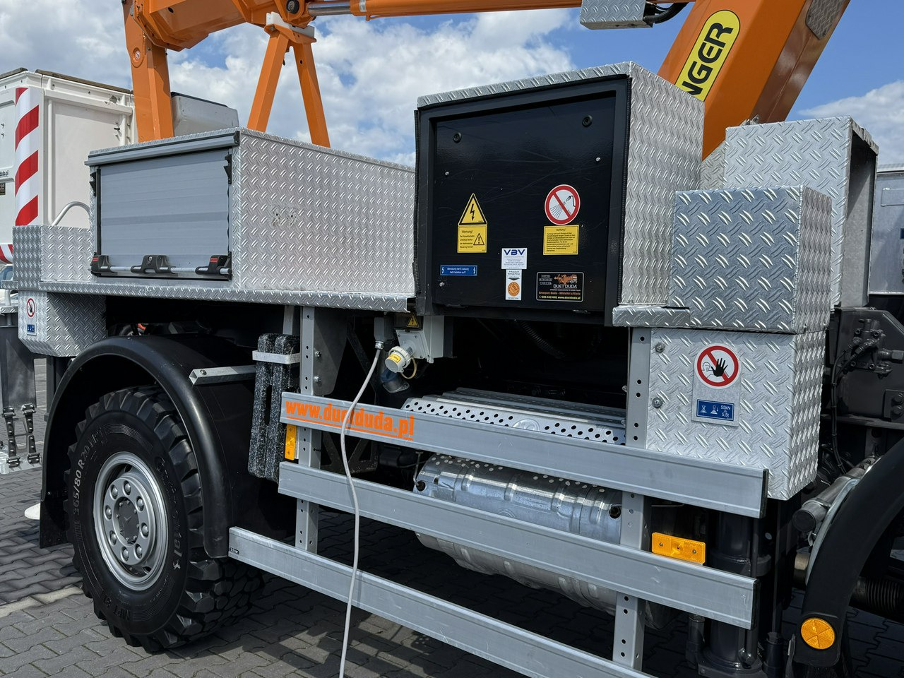 مصاعد الازدهار محمولة على شاحنة Mercedes Atego 718 E6 4x4 Zwyżka PALFINGER P210 BK Podnośnik Koszowy: صور 6