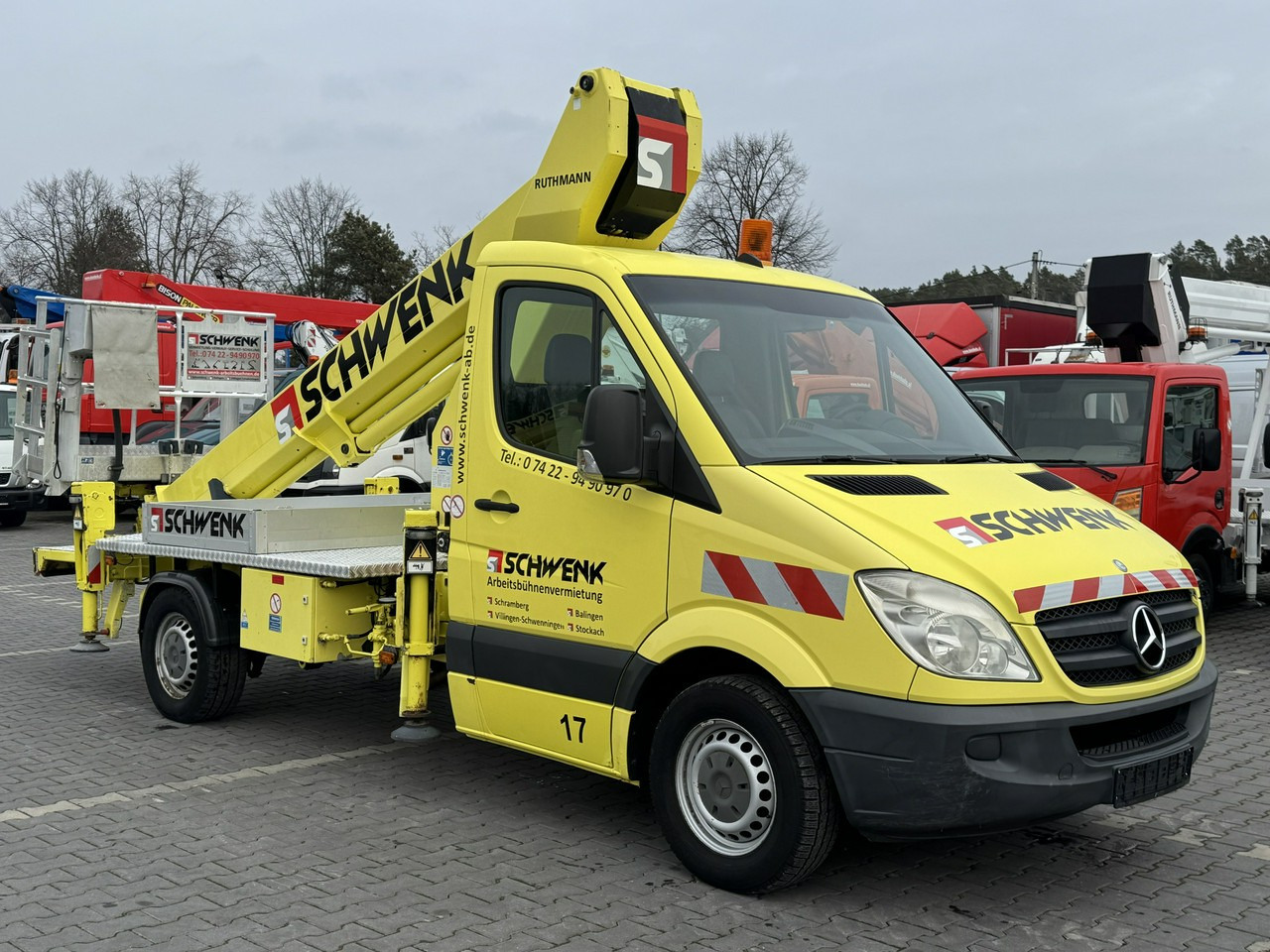 Mercedes Sprinter - مصاعد الازدهار محمولة على شاحنة: صور 1 Mercedes Sprinter - مصاعد الازدهار محمولة على شاحنة: صور 1