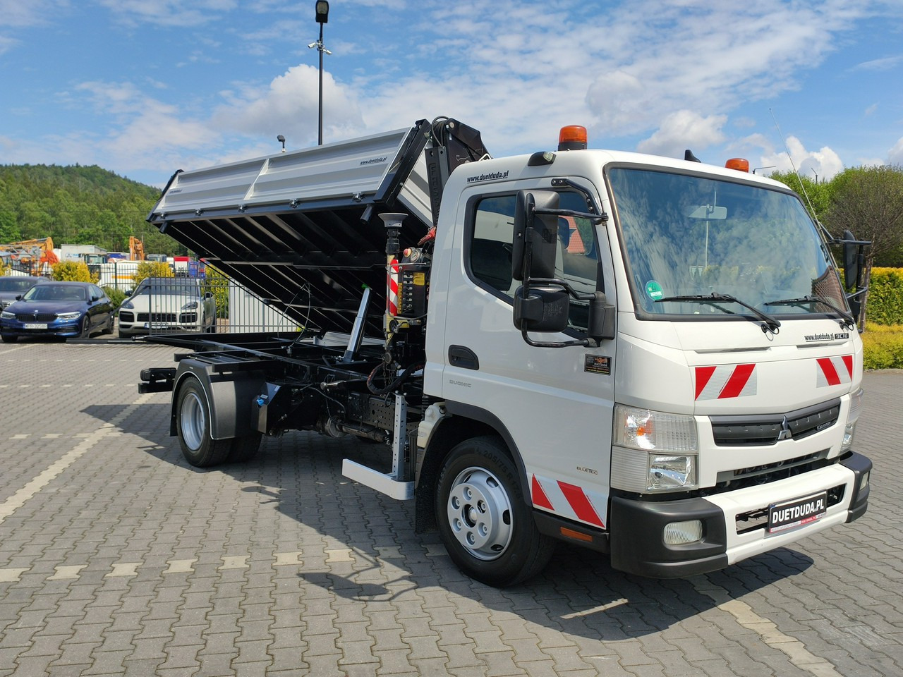 Mitsubishi Canter Fuso 9C18 3.0/180KM Automat, HDS FASSI F30 Wywrotka 3-str - قلابات: صور 2 Mitsubishi Canter Fuso 9C18 3.0/180KM Automat, HDS FASSI F30 Wywrotka 3-str - قلابات: صور 2