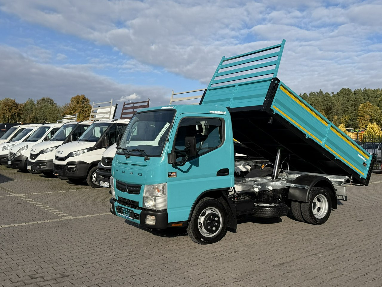 Mitsubishi Canter - قلاب صغير: صور 1 Mitsubishi Canter - قلاب صغير: صور 1