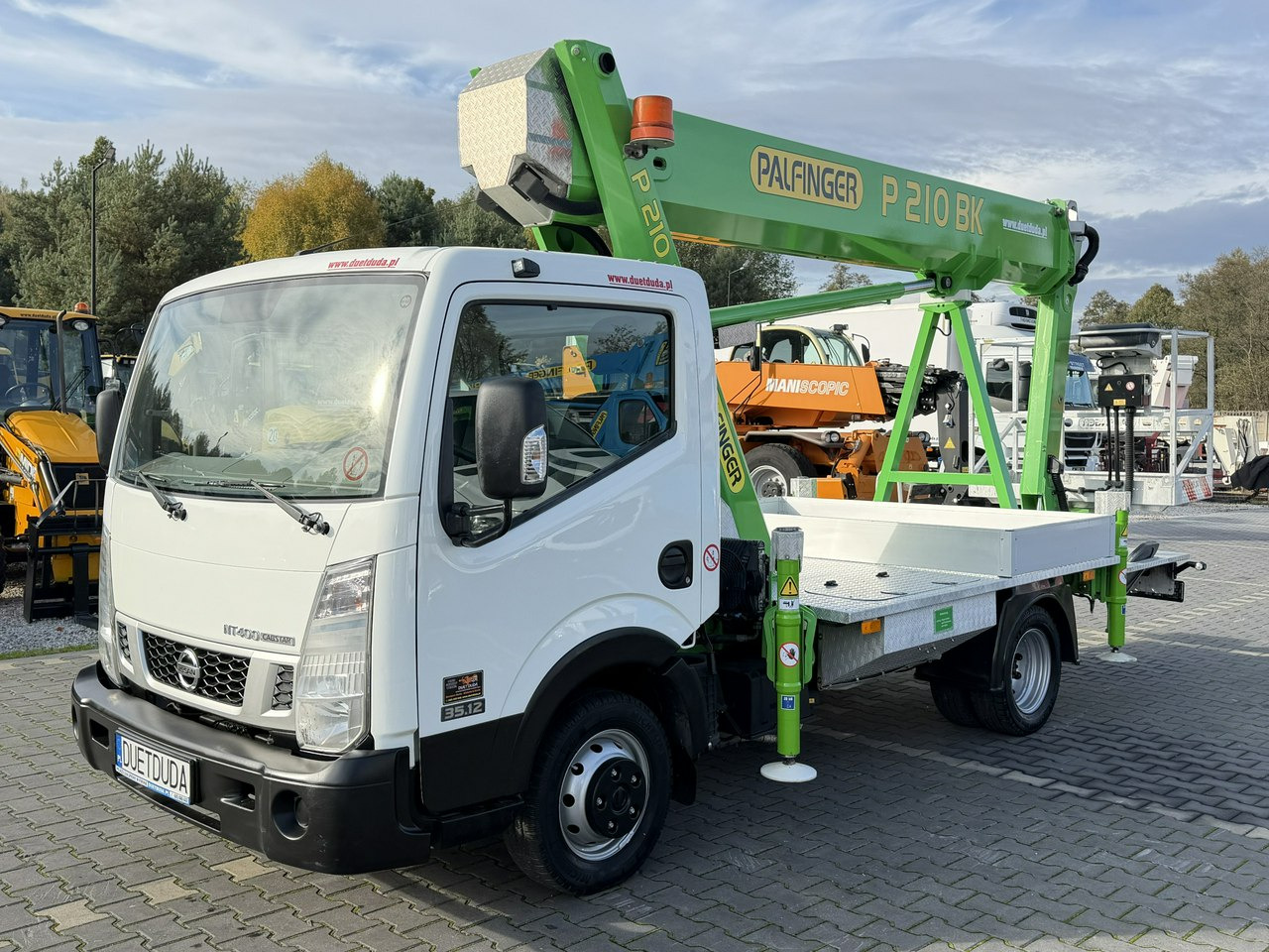 Nissan Cabstar Zwyżka Podnośnik Koszowy PALFINGER P210 BK UDT - مصاعد الازدهار محمولة على شاحنة: صور 2 Nissan Cabstar Zwyżka Podnośnik Koszowy PALFINGER P210 BK UDT - مصاعد الازدهار محمولة على شاحنة: صور 2