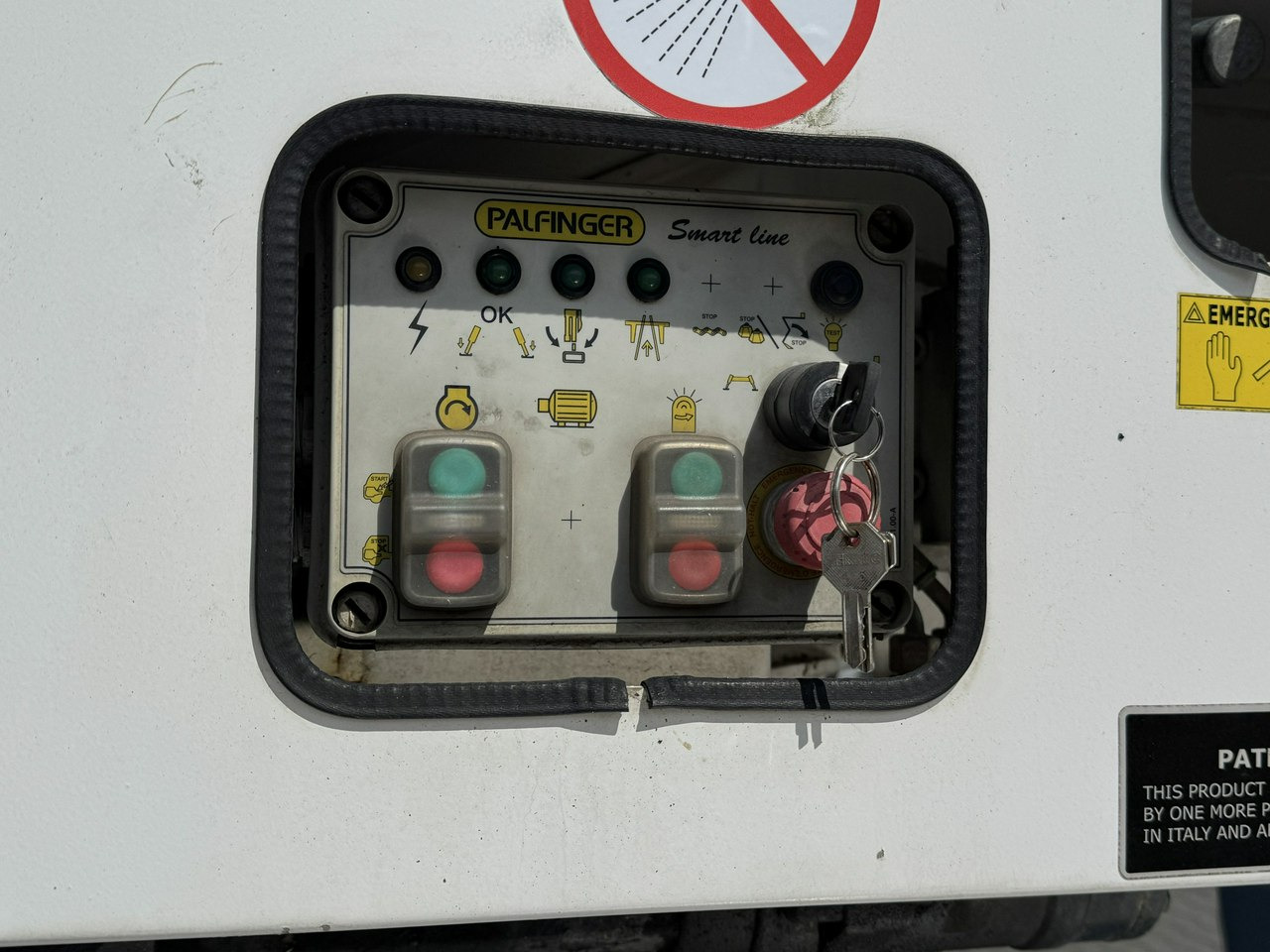 مصاعد الازدهار محمولة على شاحنة Nissan Cabstar: صور 16