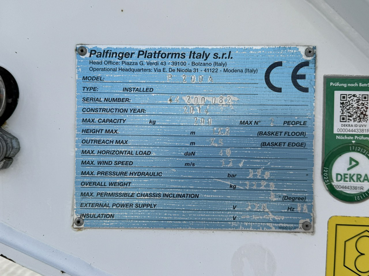 مصاعد الازدهار محمولة على شاحنة Nissan Cabstar: صور 14