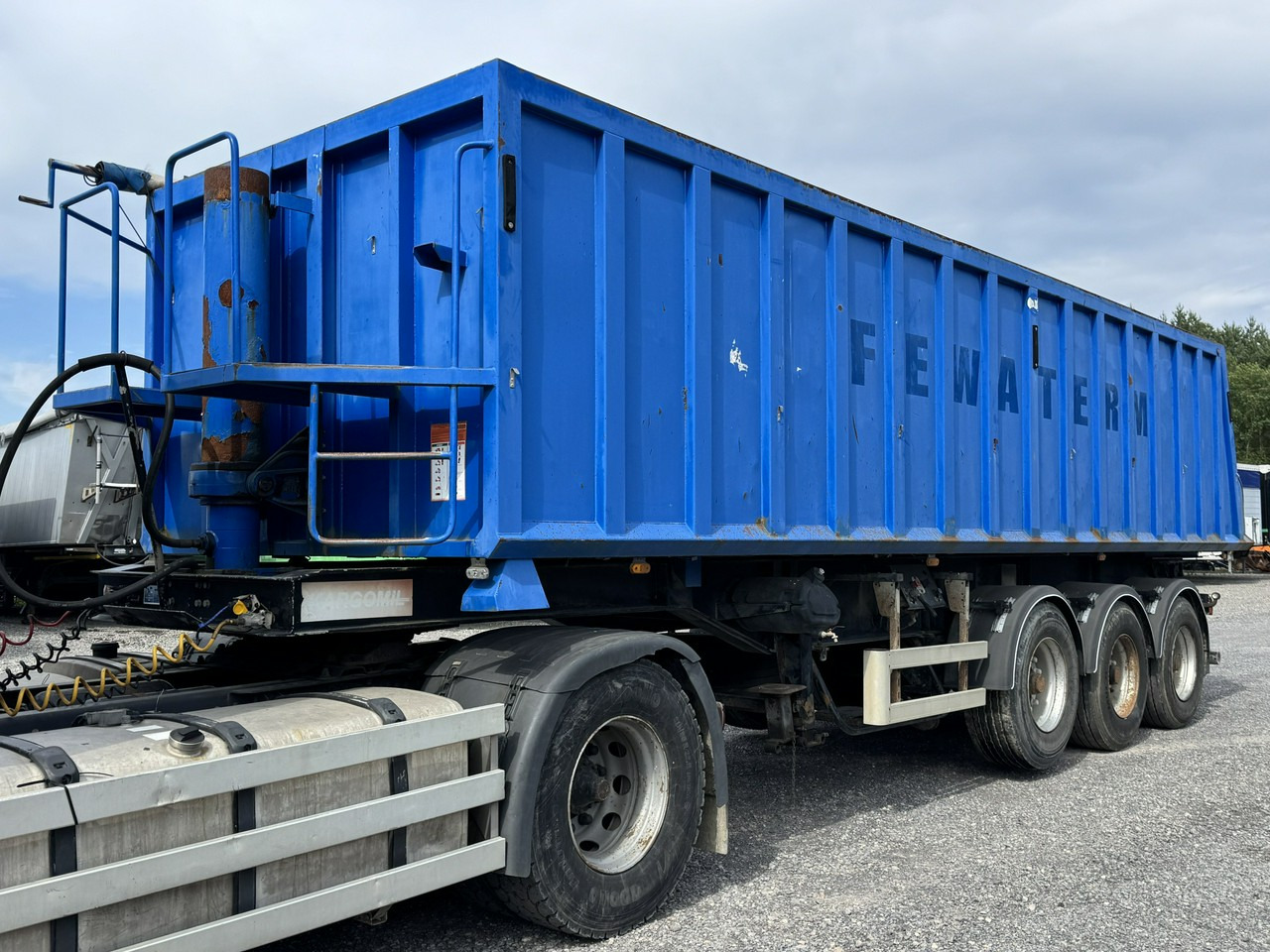 Ovibos Kargomil 35m STALOWA OKAZJA Stan Dobry !!! - قلابة نصف مقطورة: صور 2 Ovibos Kargomil 35m STALOWA OKAZJA Stan Dobry !!! - قلابة نصف مقطورة: صور 2