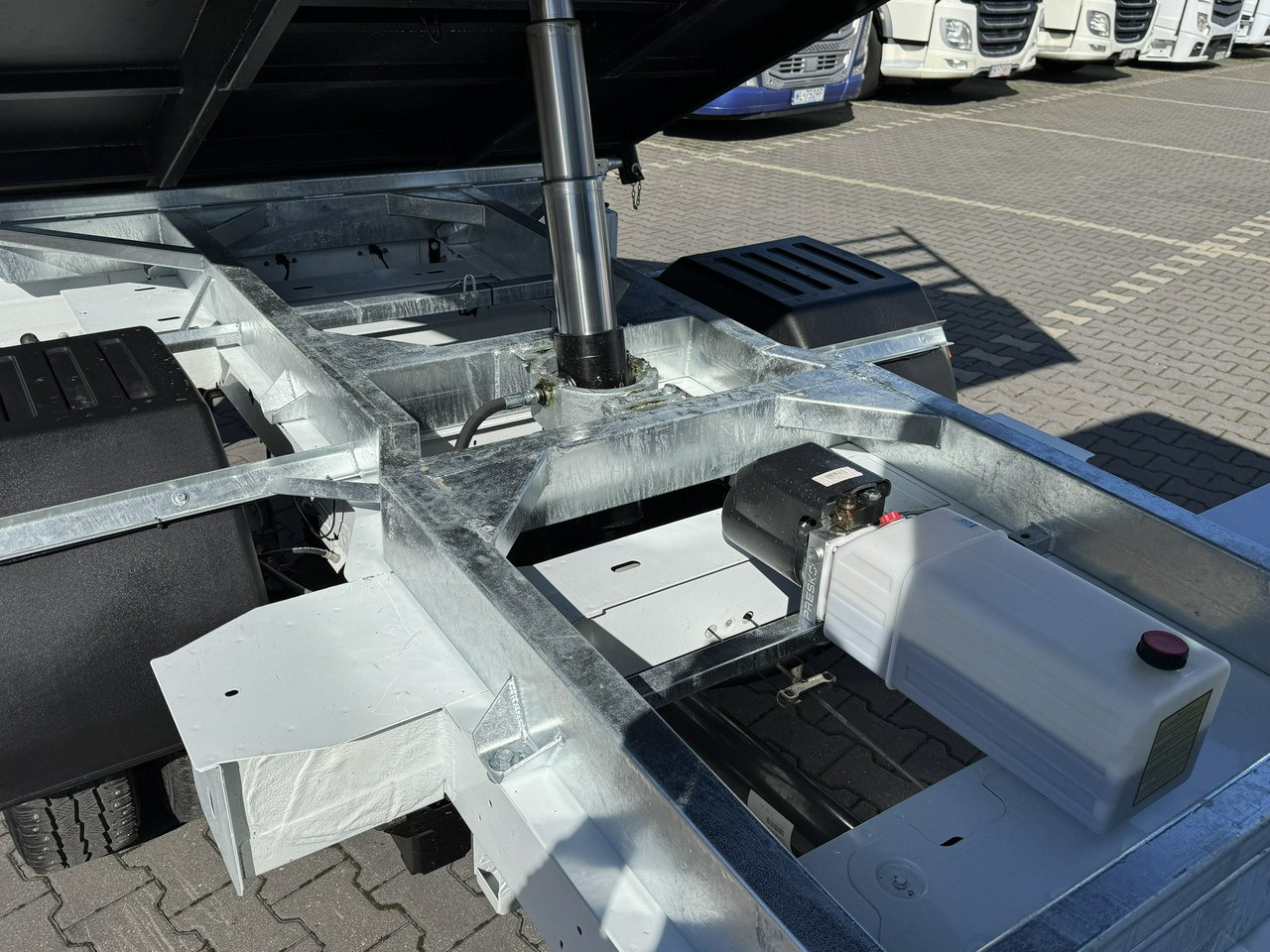 Renault Master - قلاب صغير: صور 5 Renault Master - قلاب صغير: صور 5