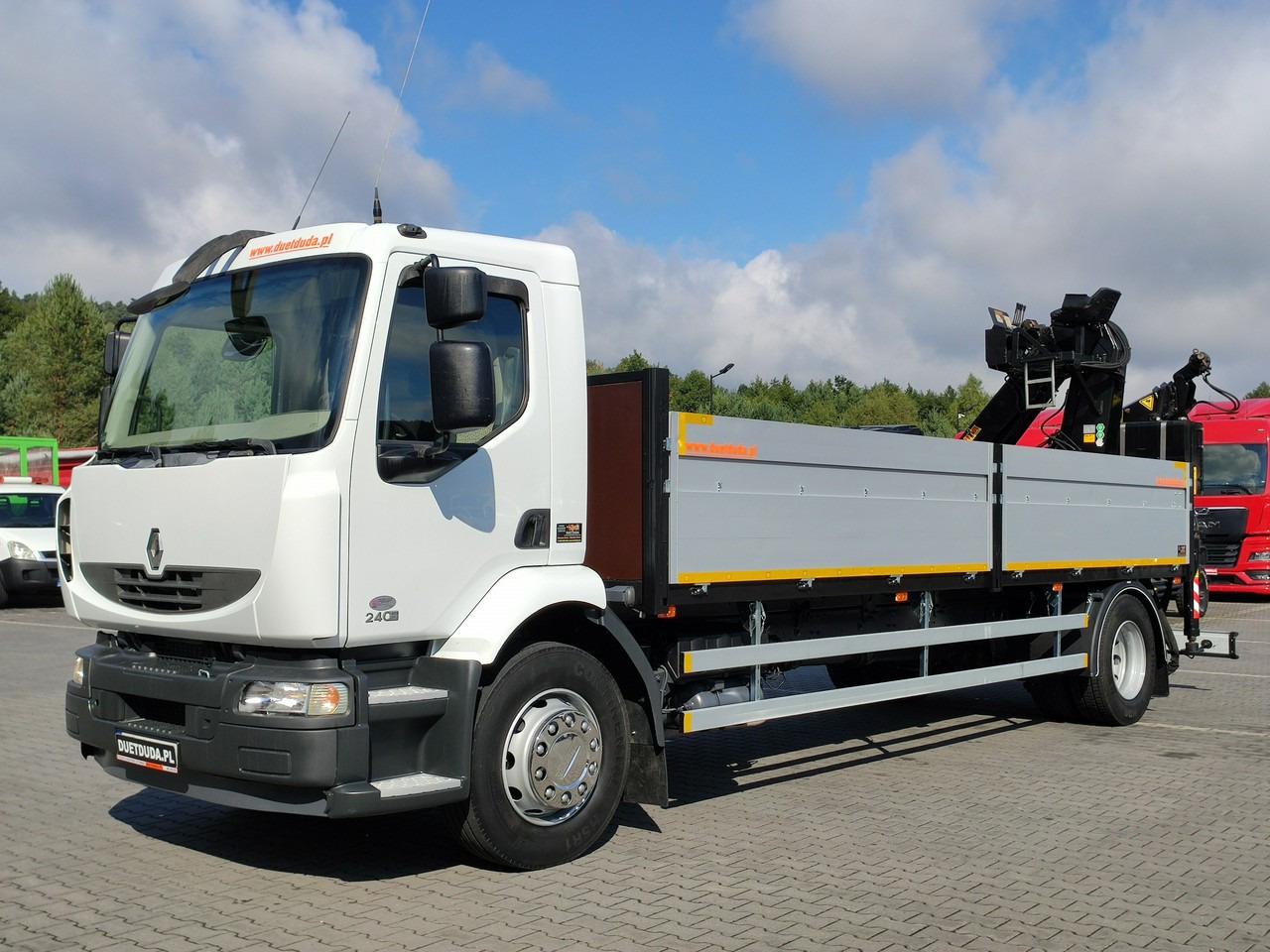Renault Midlum 180.240DXI + HDS HYVA HB170E2 Udzwig 3.6Tony - شاحنات مسطحة, شاحنة كرين: صور 2 Renault Midlum 180.240DXI + HDS HYVA HB170E2 Udzwig 3.6Tony - شاحنات مسطحة, شاحنة كرين: صور 2