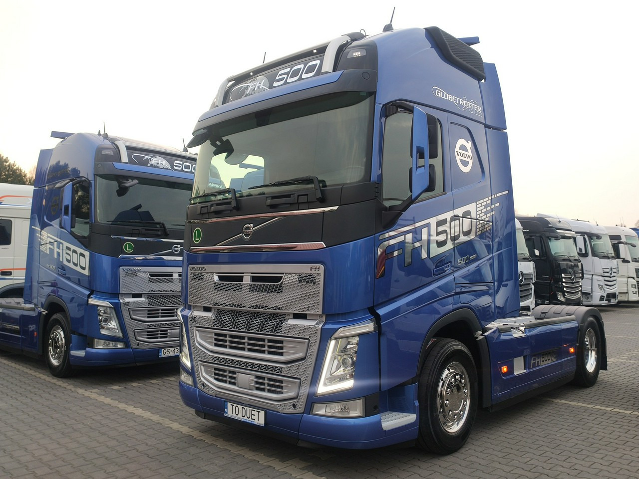 Volvo FH4 500 E6 Standard Globetrotter XL Alufelgi - شاحنة جرار: صور 3 Volvo FH4 500 E6 Standard Globetrotter XL Alufelgi - شاحنة جرار: صور 3