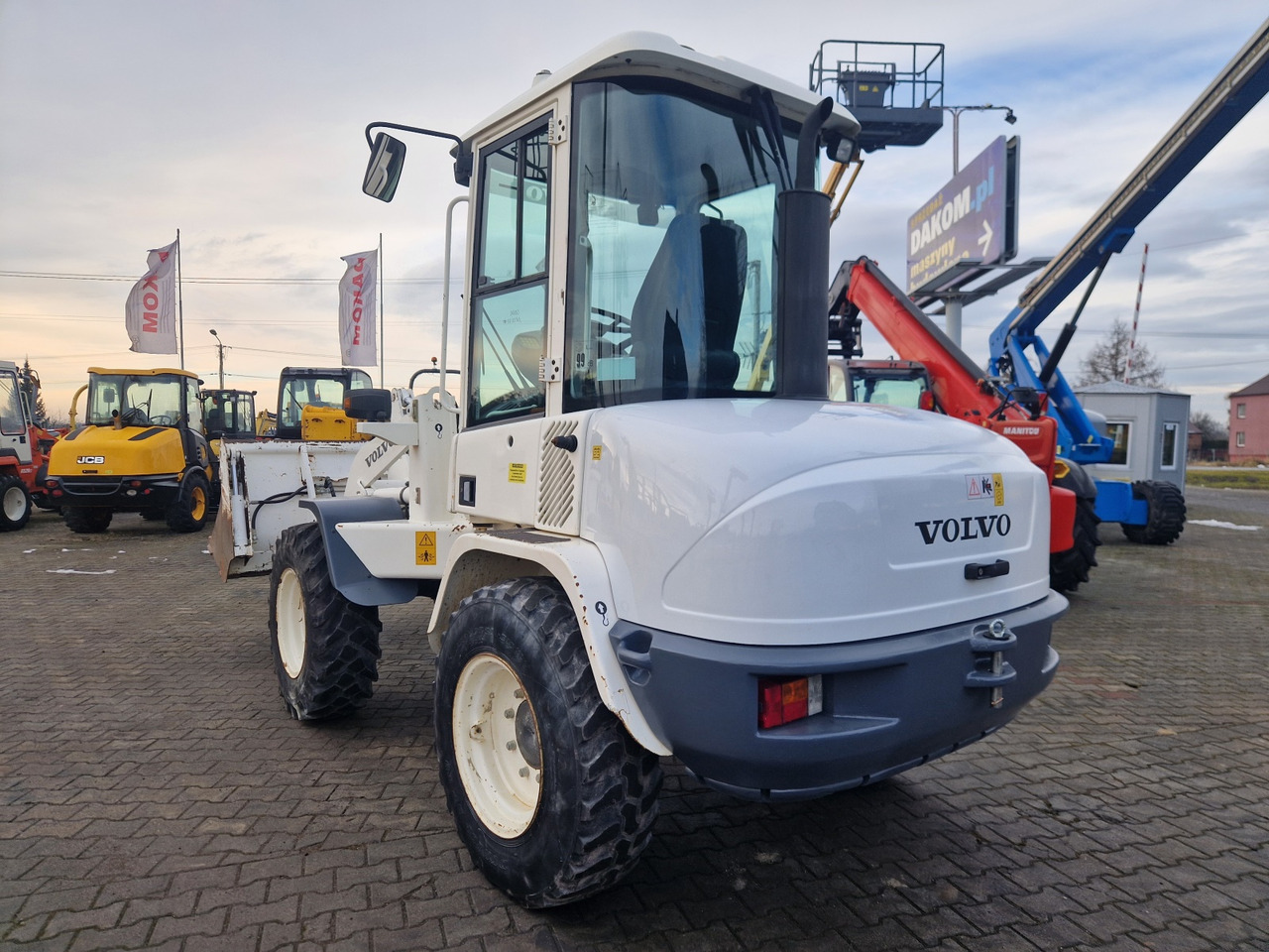 VOLVO L 30 B – Z/X - اللودر بعجل: صور 2 VOLVO L 30 B – Z/X - اللودر بعجل: صور 2
