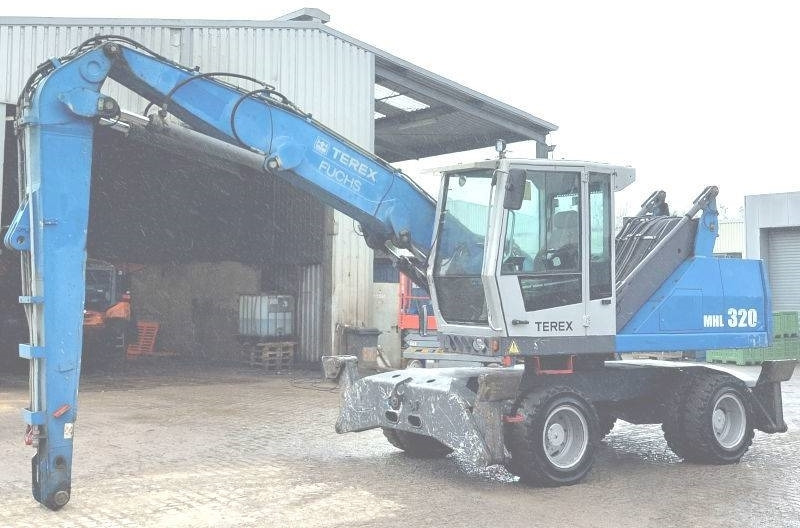 Fuchs MHL 320 D - حفارة النقل والشحن: صور 2 Fuchs MHL 320 D - حفارة النقل والشحن: صور 2