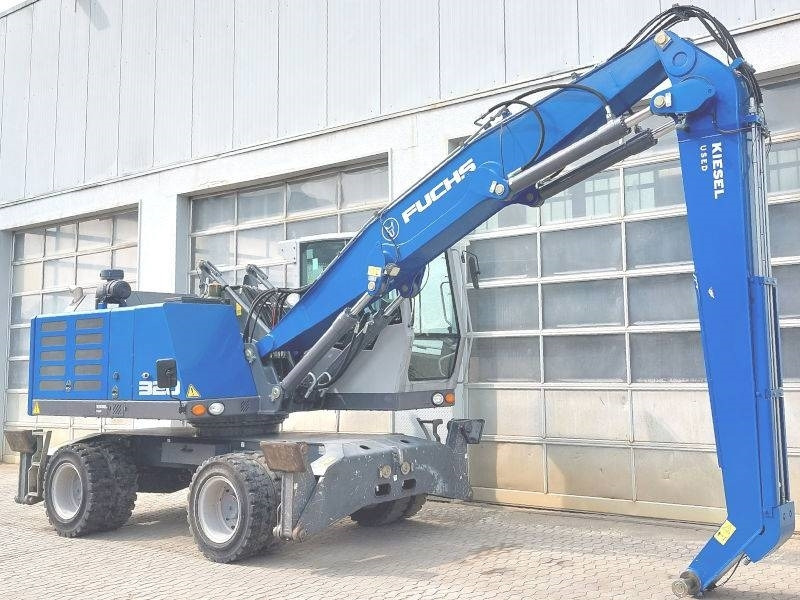 Fuchs MHL 320 F - حفارة النقل والشحن: صور 4 Fuchs MHL 320 F - حفارة النقل والشحن: صور 4