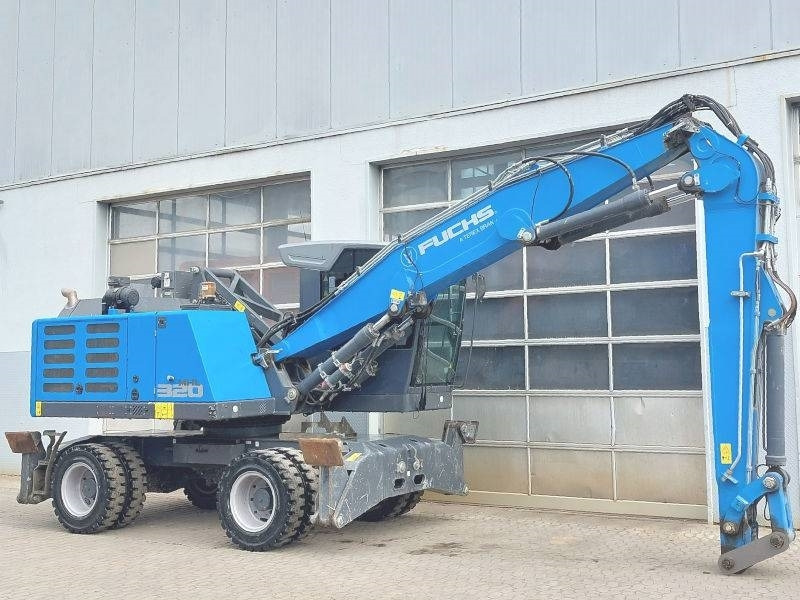 Fuchs MHL 320 F - حفارة النقل والشحن: صور 4 Fuchs MHL 320 F - حفارة النقل والشحن: صور 4