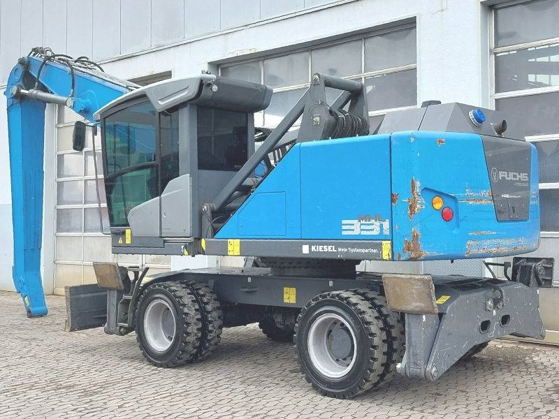 Fuchs MHL 331 F - حفارة النقل والشحن: صور 3 Fuchs MHL 331 F - حفارة النقل والشحن: صور 3