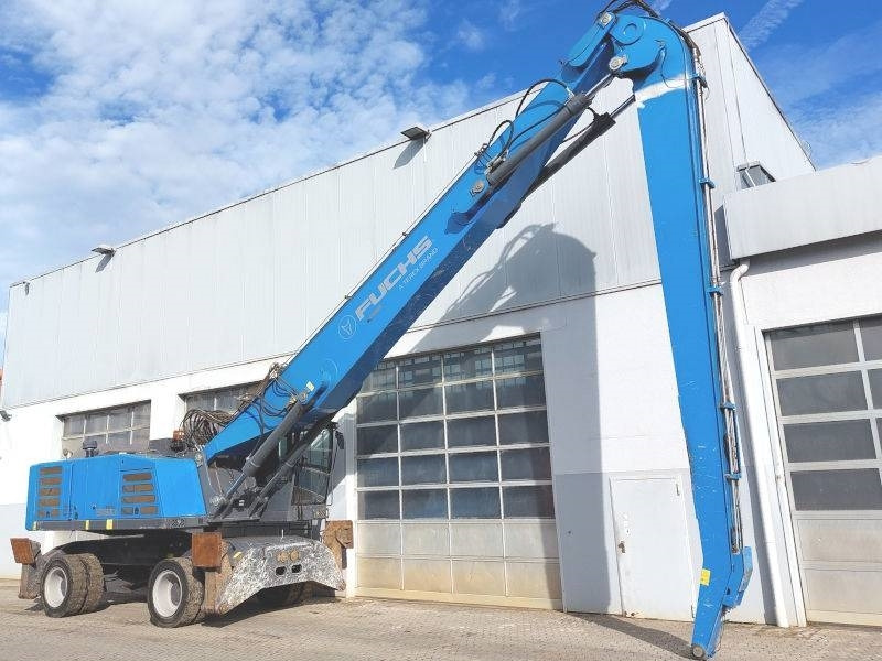 Fuchs MHL 360 F - حفارة النقل والشحن: صور 4 Fuchs MHL 360 F - حفارة النقل والشحن: صور 4