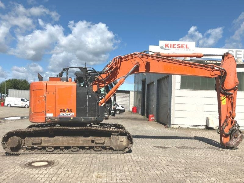 Hitachi ZX 225 US LC-6 - حفارات زحافة: صور 5 Hitachi ZX 225 US LC-6 - حفارات زحافة: صور 5