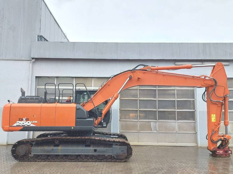 Hitachi ZX 250 LCN-6 - حفارات زحافة: صور 5 Hitachi ZX 250 LCN-6 - حفارات زحافة: صور 5