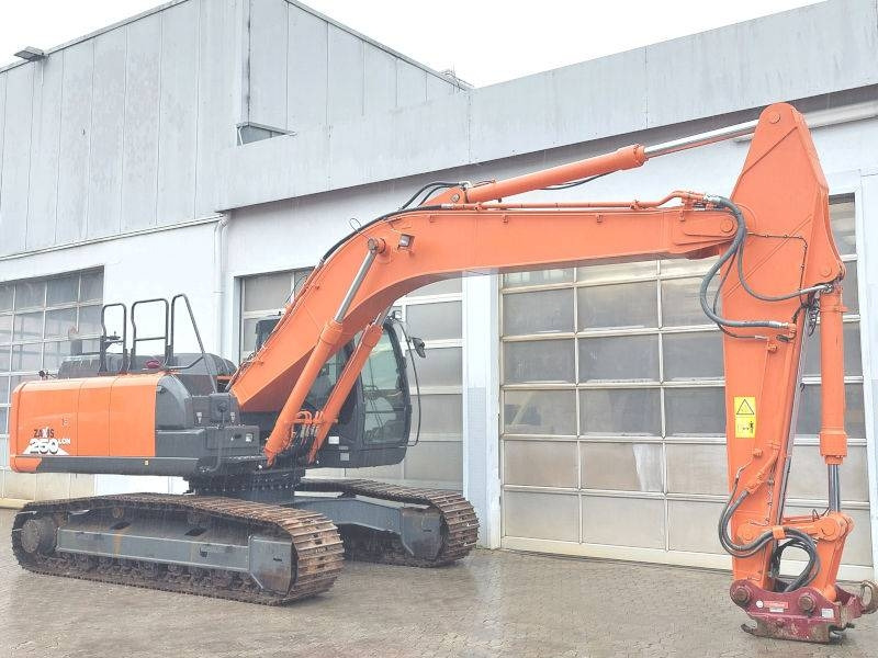 Hitachi ZX 250 LCN-6 - حفارات زحافة: صور 4 Hitachi ZX 250 LCN-6 - حفارات زحافة: صور 4