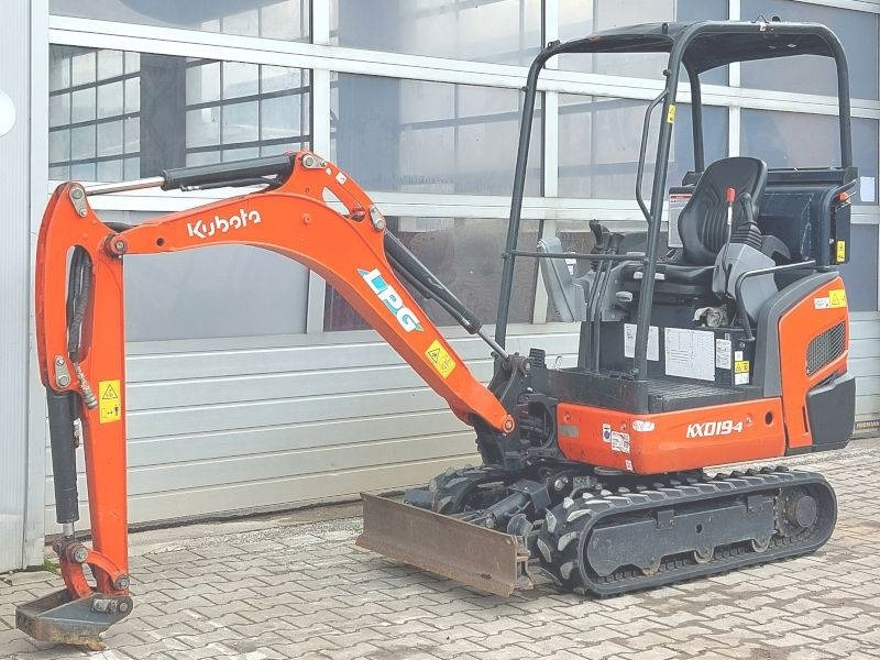 Kubota KX019-4 LPG - حفارة مصغرة: صور 2 Kubota KX019-4 LPG - حفارة مصغرة: صور 2