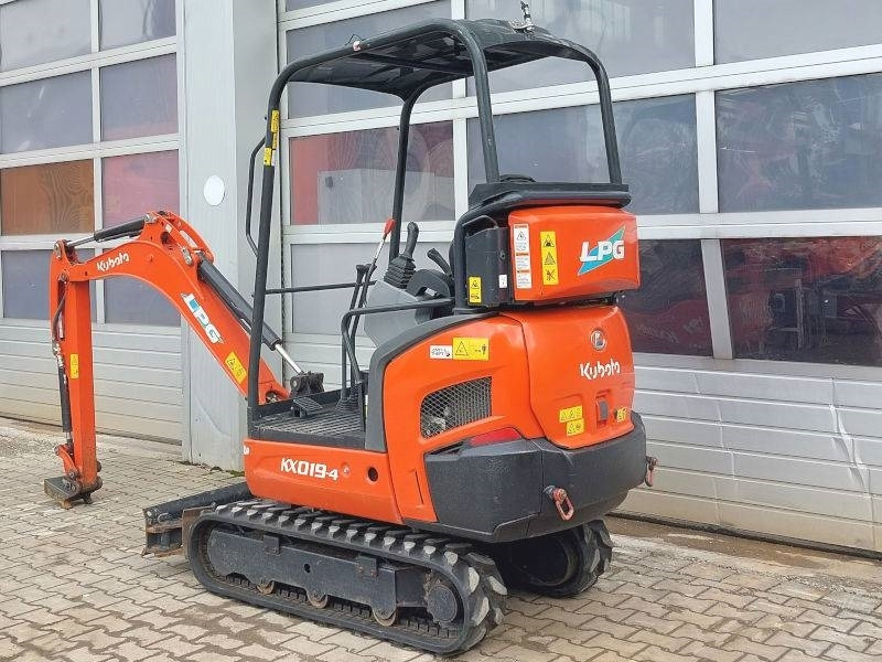 Kubota KX019-4 LPG - حفارة مصغرة: صور 3 Kubota KX019-4 LPG - حفارة مصغرة: صور 3