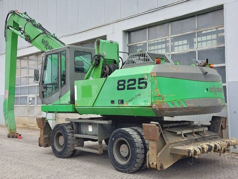 Sennebogen 825 - حفارة النقل والشحن: صور 3 Sennebogen 825 - حفارة النقل والشحن: صور 3