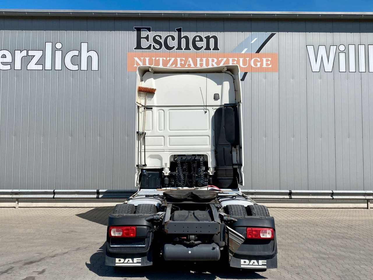 DAF XF 460 Super Space Cab | Klima*Vollspoiler - شاحنة جرار: صور 4 DAF XF 460 Super Space Cab | Klima*Vollspoiler - شاحنة جرار: صور 4
