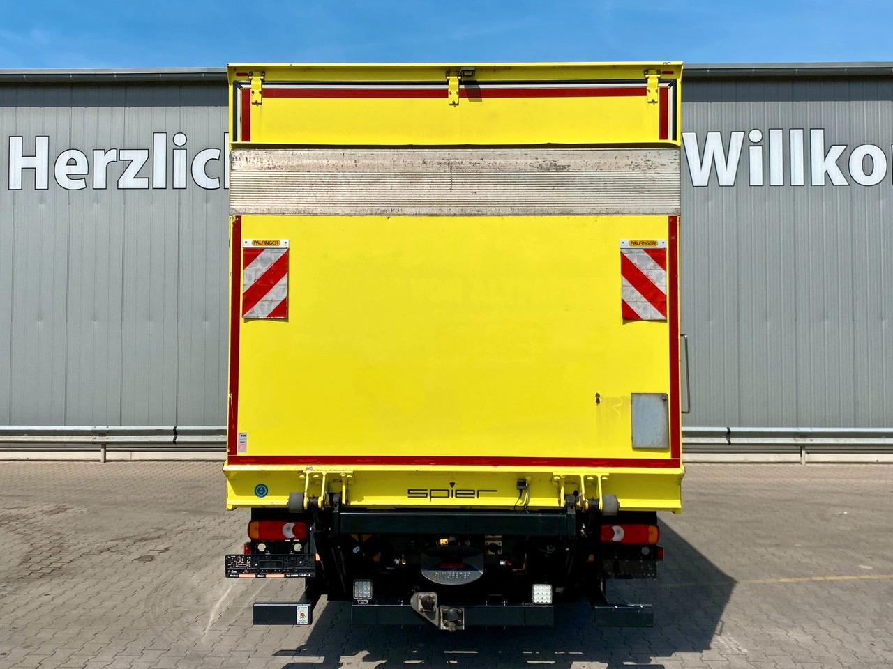 Iveco 160-250 Eurocargo | LBW 2,00to.*3x Sitze*Navi*AC - بصندوق مغلق شاحنة: صور 4 Iveco 160-250 Eurocargo | LBW 2,00to.*3x Sitze*Navi*AC - بصندوق مغلق شاحنة: صور 4