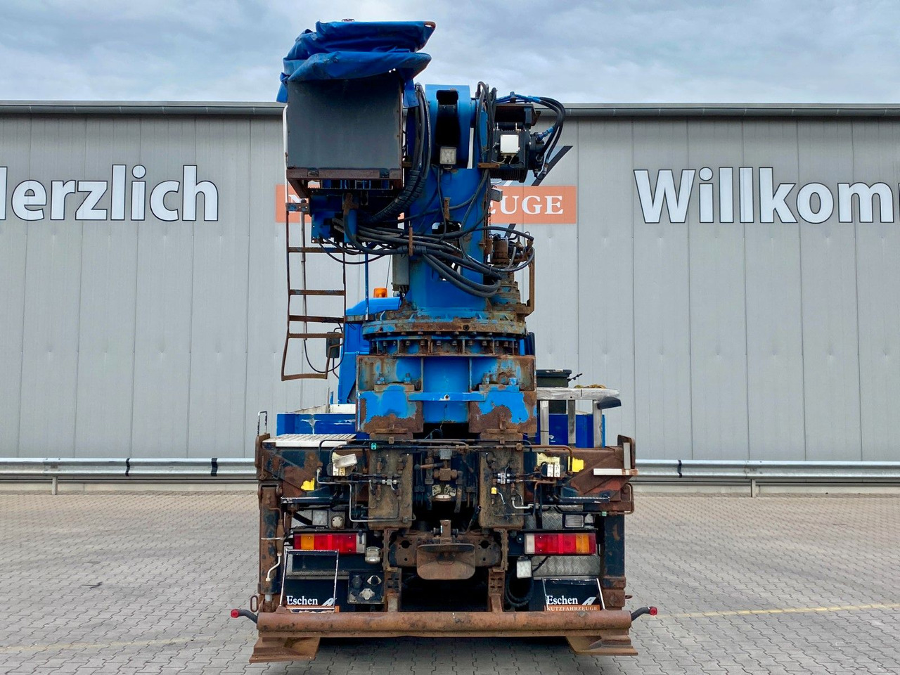 MAN 27.464 6x4 | MKG HMK 350a 2L*FUNK*Retarder*AHK MAN 27.464 6x4 | MKG HMK 350a 2L*FUNK*Retarder*AHK - شاحنة كرين: صور 4 MAN 27.464 6x4 | MKG HMK 350a 2L*FUNK*Retarder*AHK MAN 27.464 6x4 | MKG HMK 350a 2L*FUNK*Retarder*AHK - شاحنة كرين: صور 4