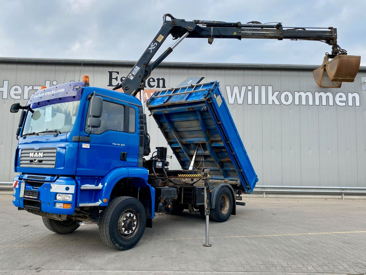 MAN TGA 18.360 4x4H BL Hiab Kran*Dautel Kipper*Klima - قلابات, شاحنة كرين: صور 1 MAN TGA 18.360 4x4H BL Hiab Kran*Dautel Kipper*Klima - قلابات, شاحنة كرين: صور 1
