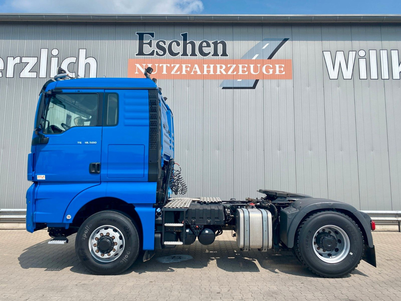 MAN TGX 18.500 4x4 HYDRO| 2x Hydraulik*Retarder*Navi - شاحنة جرار: صور 2 MAN TGX 18.500 4x4 HYDRO| 2x Hydraulik*Retarder*Navi - شاحنة جرار: صور 2