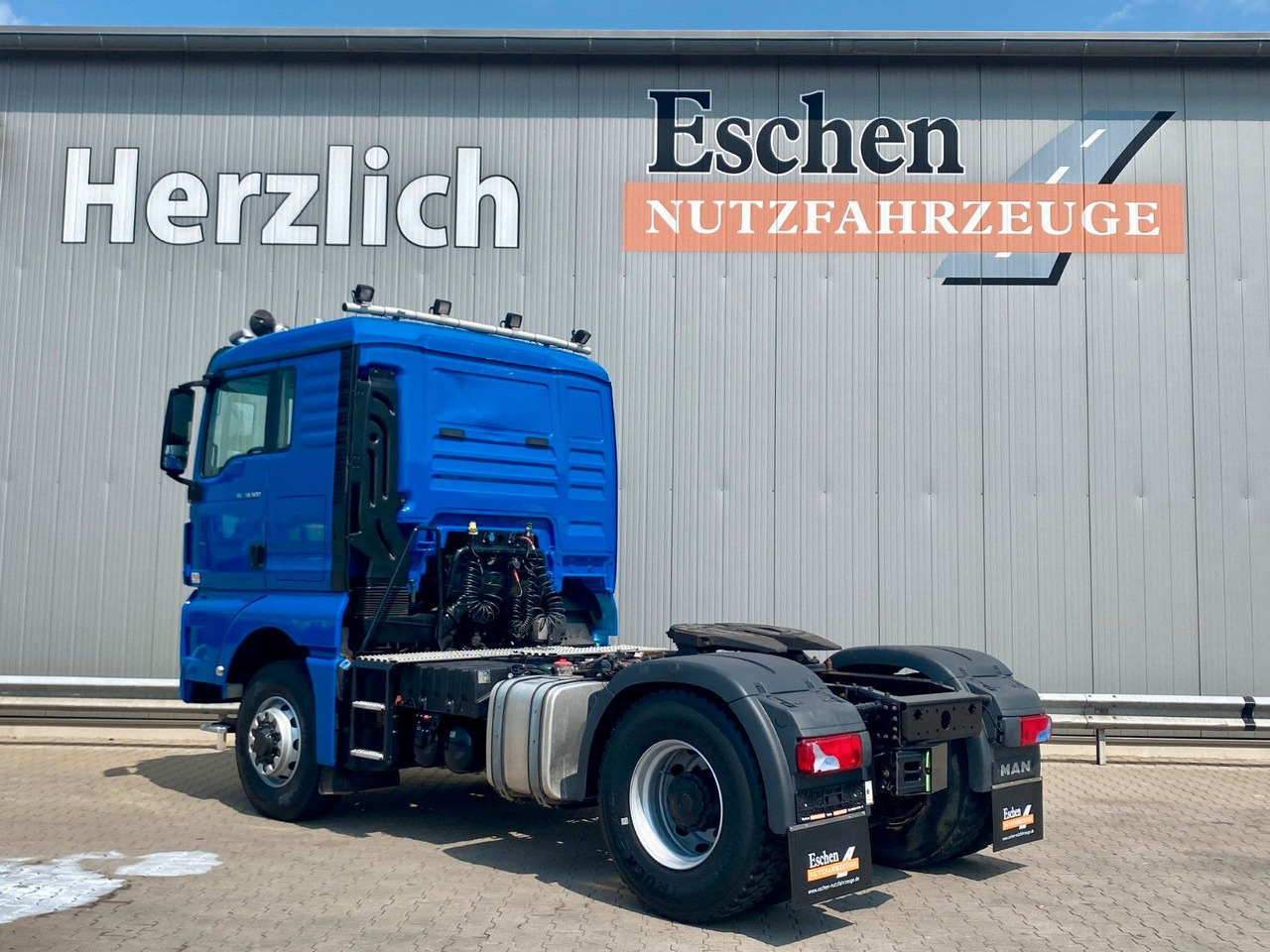 MAN TGX 18.500 4x4 HYDRO| 2x Hydraulik*Retarder*Navi - شاحنة جرار: صور 3 MAN TGX 18.500 4x4 HYDRO| 2x Hydraulik*Retarder*Navi - شاحنة جرار: صور 3