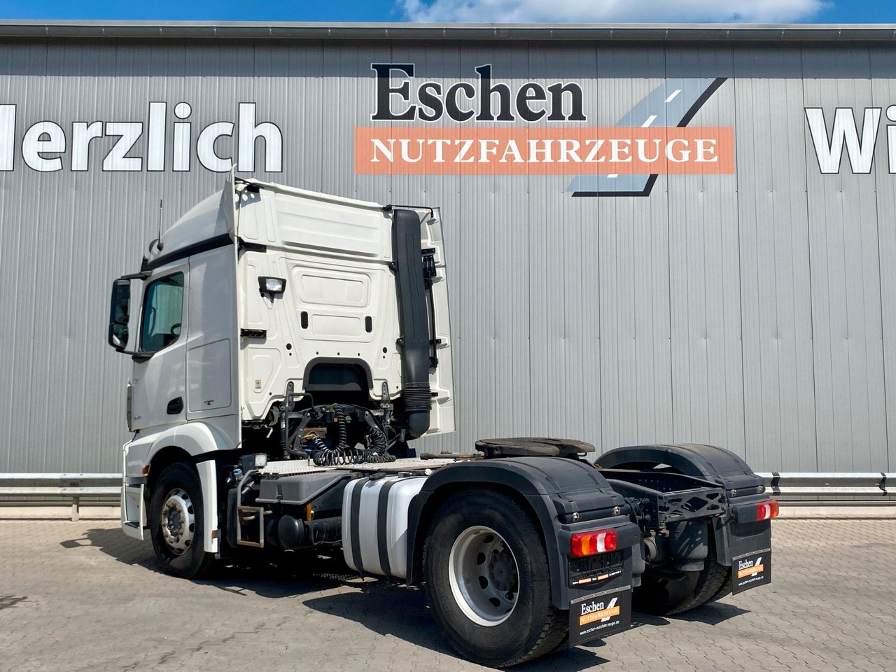 Mercedes-Benz 1843 LS Actros | Kipphydraulik*1.Hand*Alufelgen - شاحنة جرار: صور 3 Mercedes-Benz 1843 LS Actros | Kipphydraulik*1.Hand*Alufelgen - شاحنة جرار: صور 3