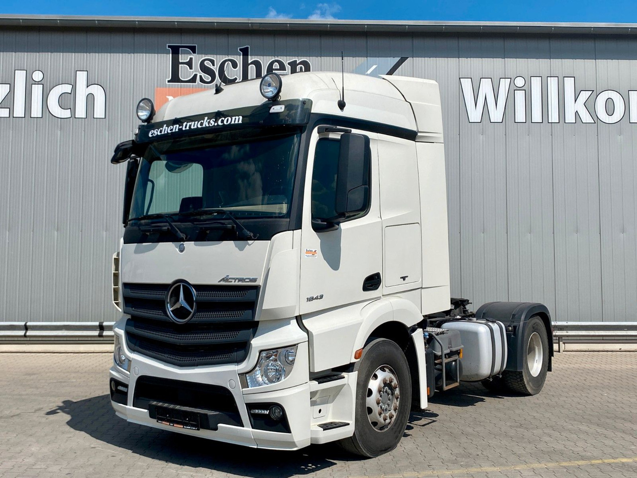 Mercedes-Benz 1843 LS Actros | Kipphydraulik*1.Hand*Alufelgen - شاحنة جرار: صور 1 Mercedes-Benz 1843 LS Actros | Kipphydraulik*1.Hand*Alufelgen - شاحنة جرار: صور 1