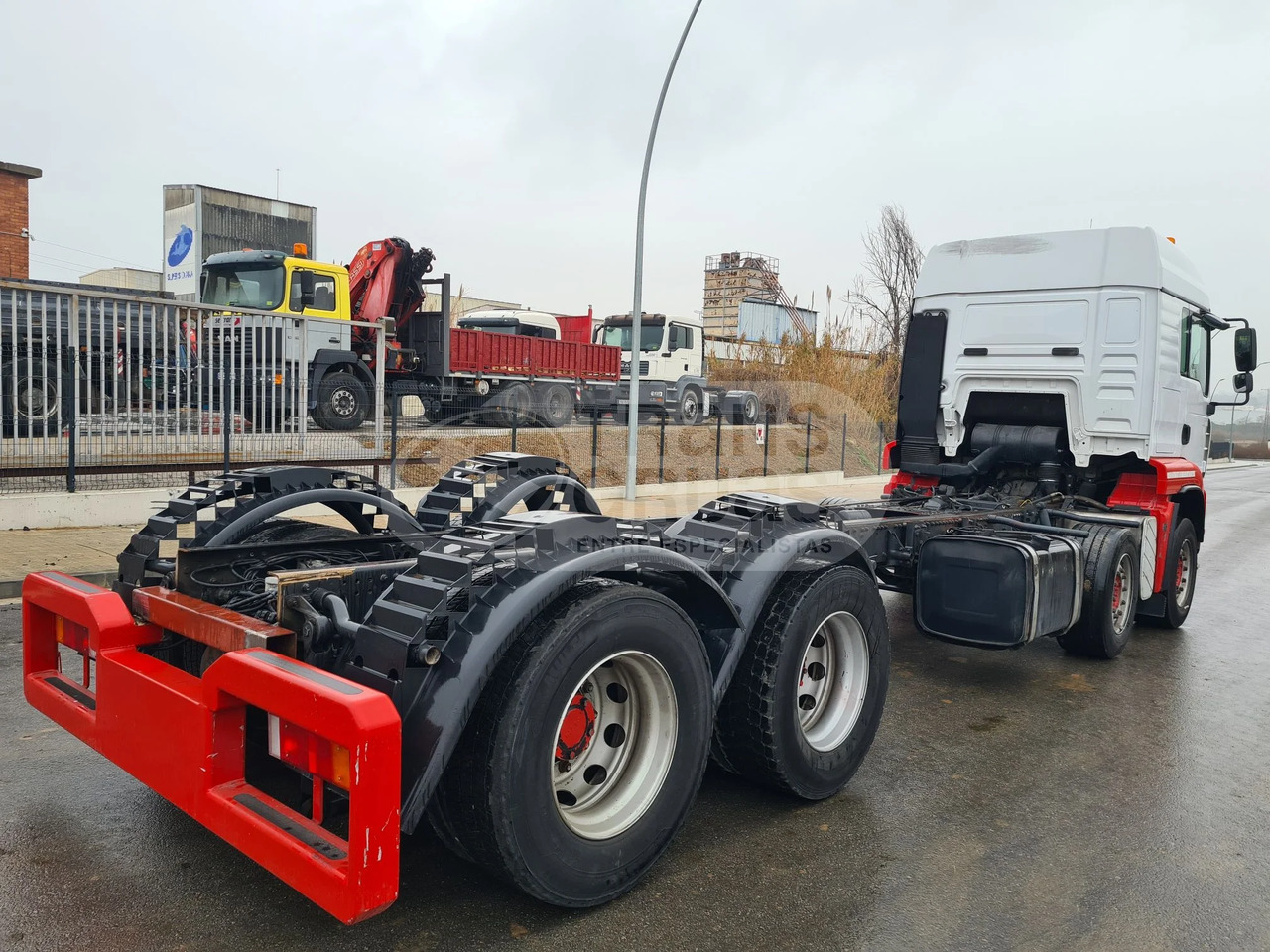 Camión MAN TGA 35.390 de ocasión + F800BXP.26 - الشاسيه شاحنة: صور 5 Camión MAN TGA 35.390 de ocasión + F800BXP.26 - الشاسيه شاحنة: صور 5