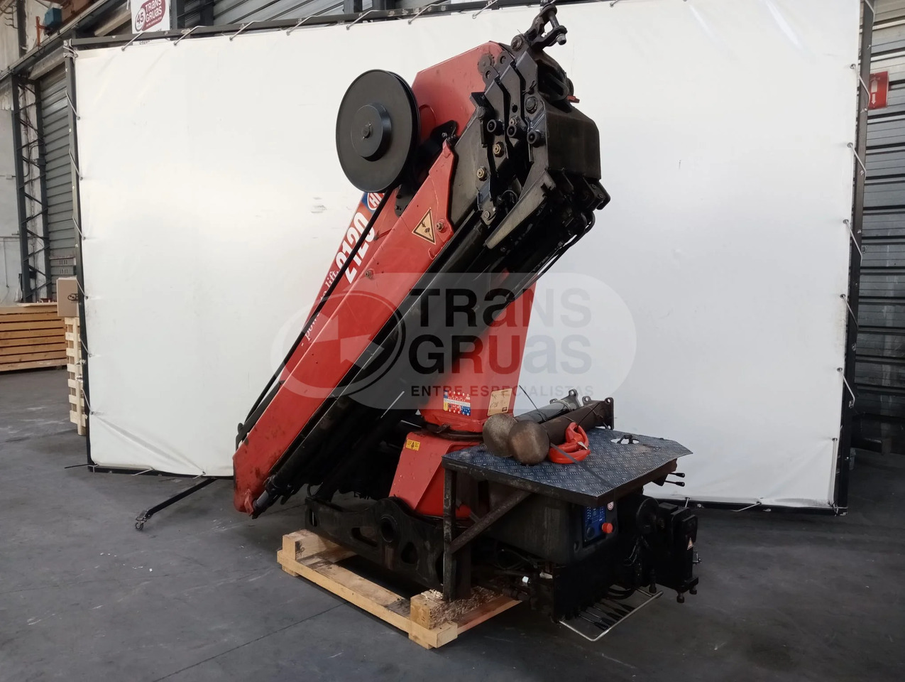 Grúa hidráulica HMF 2120 K RC - ونش كرين: صور 3 Grúa hidráulica HMF 2120 K RC - ونش كرين: صور 3