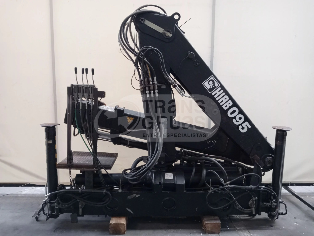 Grúa hidráulica Hiab 095-3 - ونش كرين: صور 2 Grúa hidráulica Hiab 095-3 - ونش كرين: صور 2