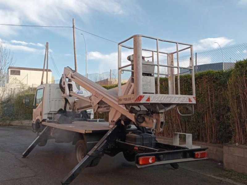MULTITEL NISSAN NT 400 + HX 195 - مصاعد الازدهار محمولة على شاحنة: صور 3 MULTITEL NISSAN NT 400 + HX 195 - مصاعد الازدهار محمولة على شاحنة: صور 3