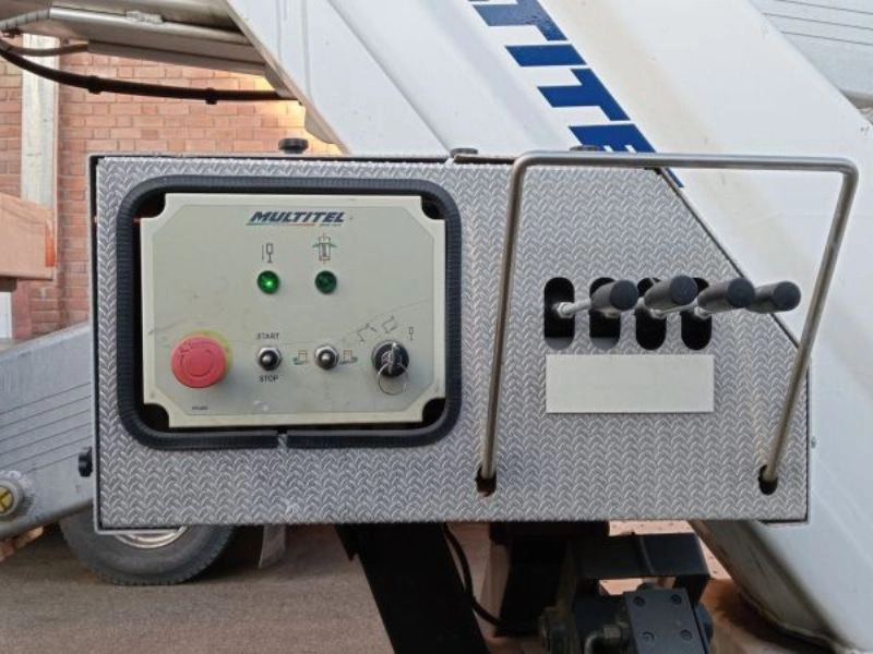 MULTITEL NISSAN NT 400 + HX 195 - مصاعد الازدهار محمولة على شاحنة: صور 4 MULTITEL NISSAN NT 400 + HX 195 - مصاعد الازدهار محمولة على شاحنة: صور 4