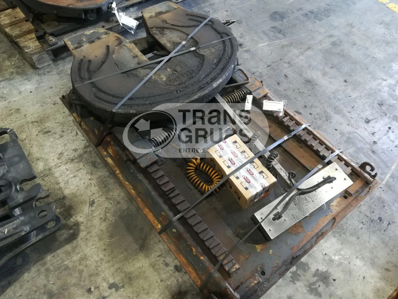 Quinta rueda + carro desplazable - عجلة الخامسة - شاحنة: صور 2 Quinta rueda + carro desplazable - عجلة الخامسة - شاحنة: صور 2