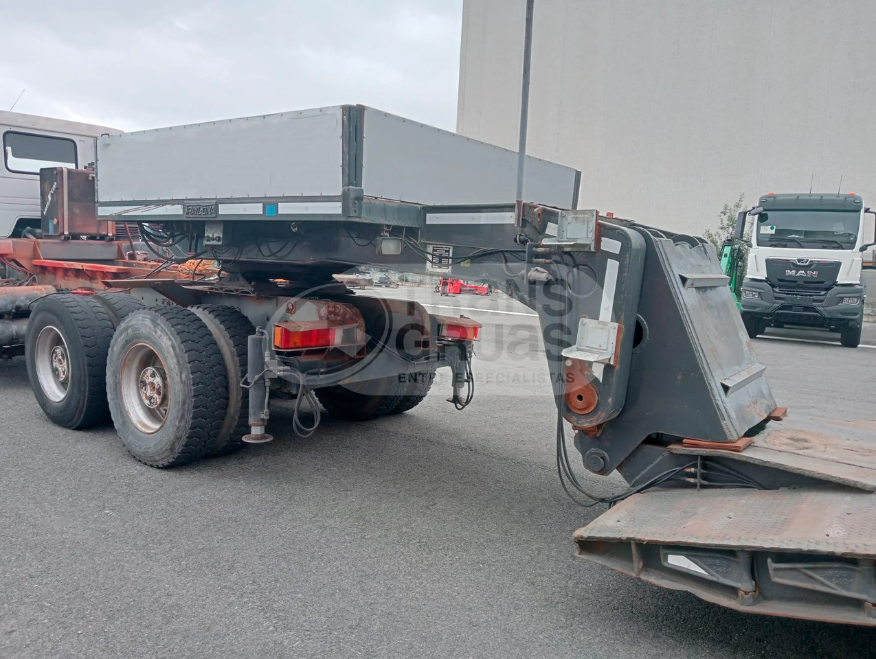 Semirremolque cama rebajado Traylona GP3BMA 13T - عربة مسطحة منخفضة نصف مقطورة: صور 4 Semirremolque cama rebajado Traylona GP3BMA 13T - عربة مسطحة منخفضة نصف مقطورة: صور 4