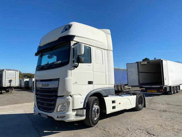 DAF XF 460 - شاحنة جرار: صور 1 DAF XF 460 - شاحنة جرار: صور 1