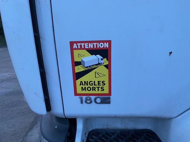 Renault Midlum 180 - بصندوق مغلق شاحنة: صور 4 Renault Midlum 180 - بصندوق مغلق شاحنة: صور 4