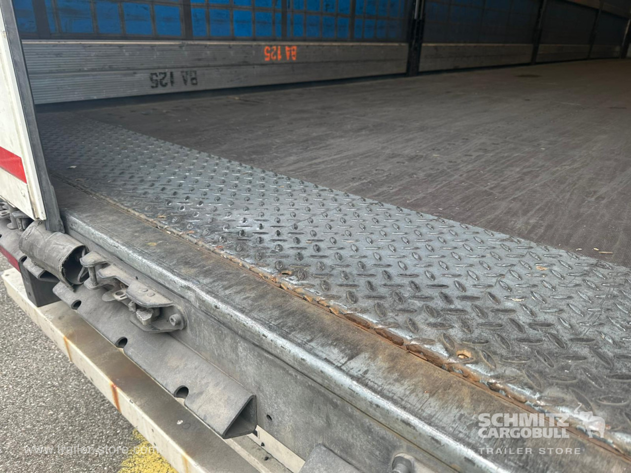 SCHMITZ Curtainsider Standard - الخيمة نصف مقطورة: صور 2 SCHMITZ Curtainsider Standard - الخيمة نصف مقطورة: صور 2