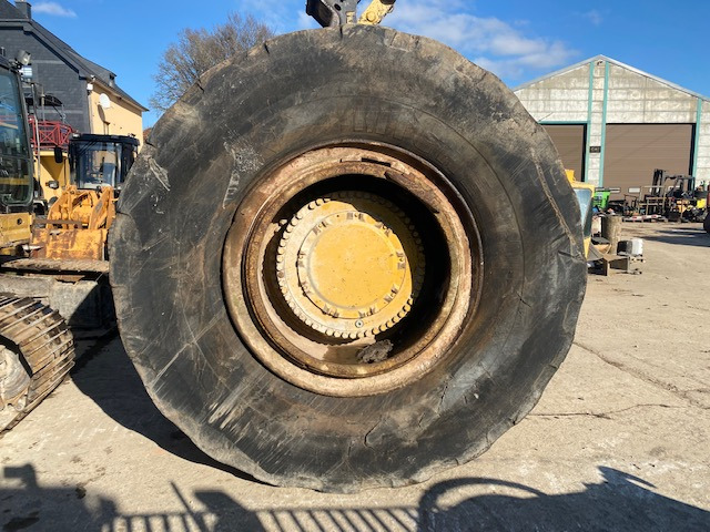 المحور و قطع الغيار - اللودر بعجل CAT 992 C -1V-5943: صور 24 المحور و قطع الغيار - اللودر بعجل CAT 992 C -1V-5943: صور 24