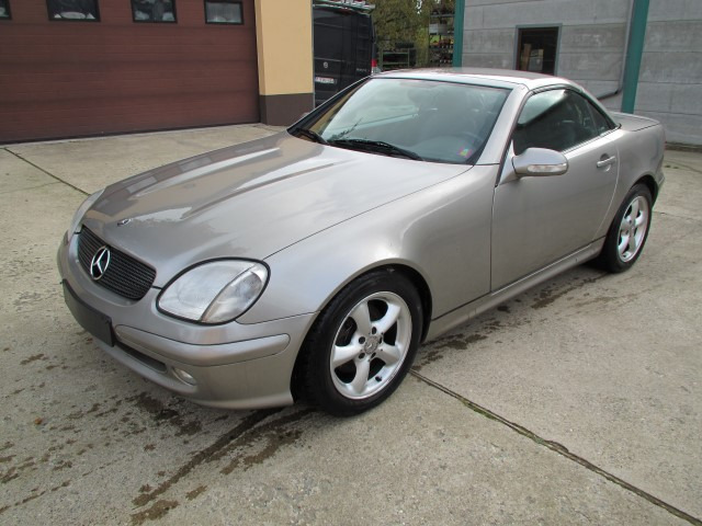Mercedes SLK 200 - سيارة: صور 1 Mercedes SLK 200 - سيارة: صور 1